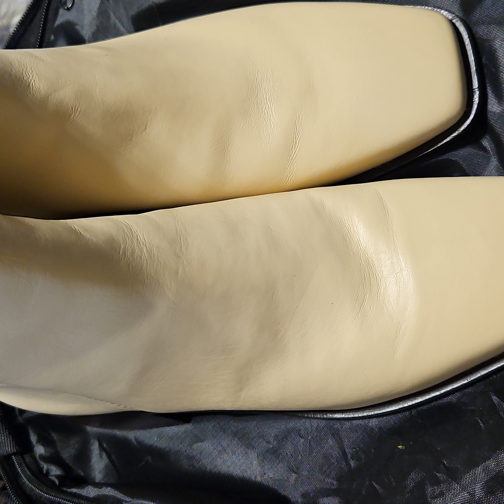 Sam Edelman Thatcher Eggshell Side Zipper Square Toe Low Block Heel Boots 8.5